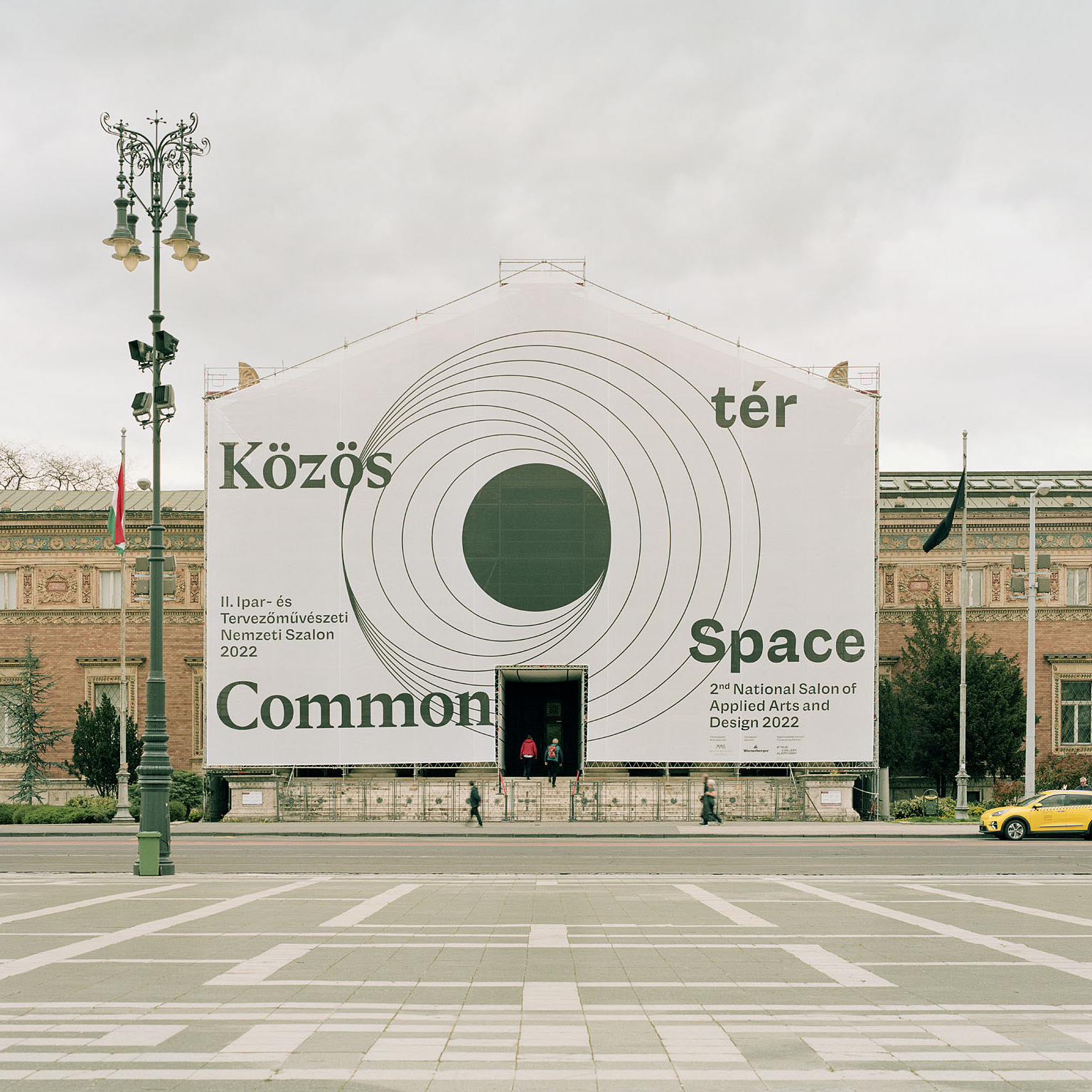 Entrance of the Budapest Art Hall with Functional Design Molinos